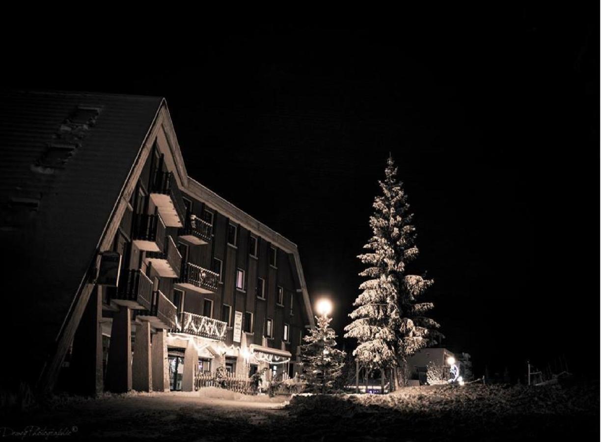 Hotel Saint Jean Montclar  Esterno foto