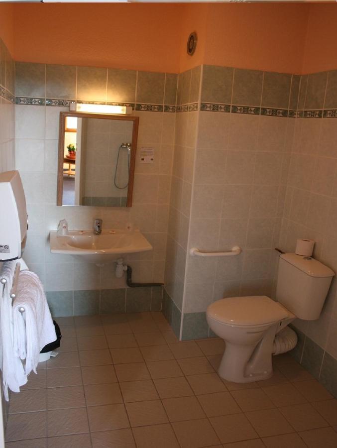 Hotel Saint Jean Montclar  Esterno foto