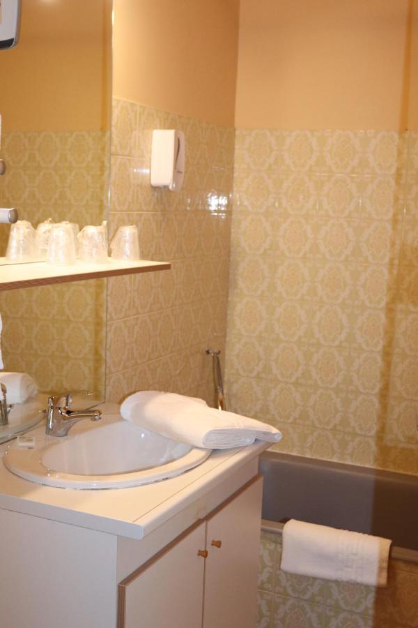 Hotel Saint Jean Montclar  Esterno foto