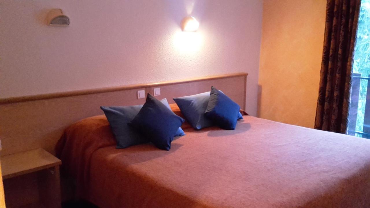 Hotel Saint Jean Montclar  Esterno foto