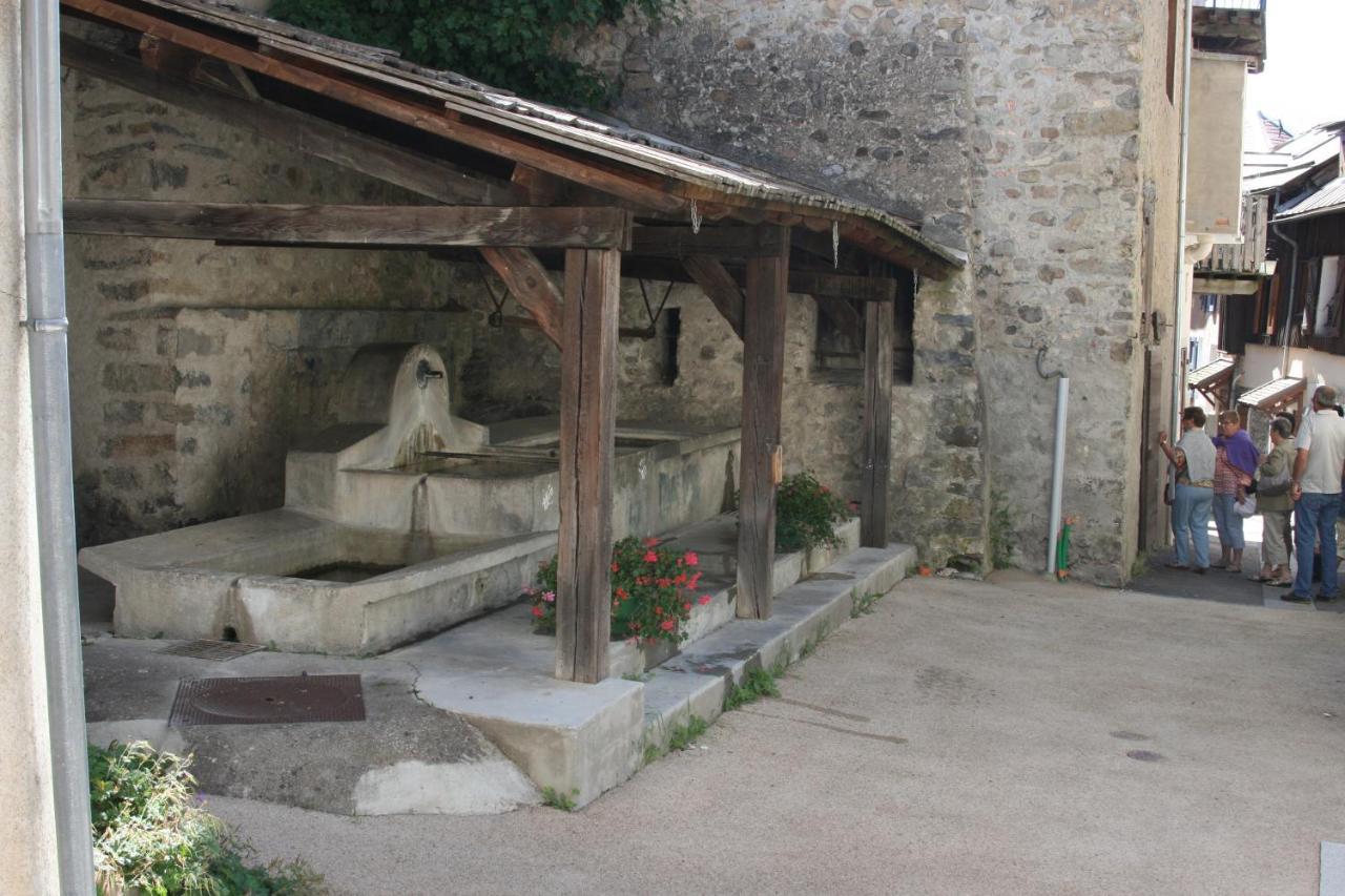 Hotel Saint Jean Montclar  Esterno foto